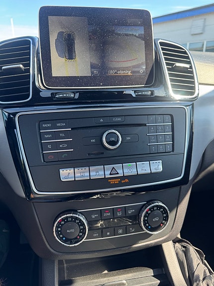 Mercedes-Benz GLE350 d 11 of 12