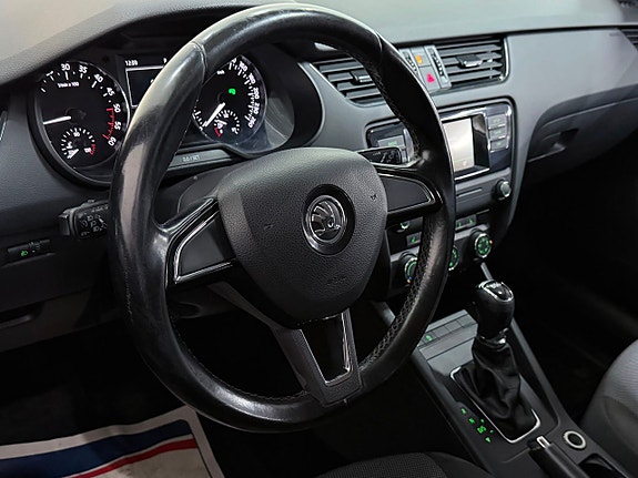Skoda Octavia 2 of 24