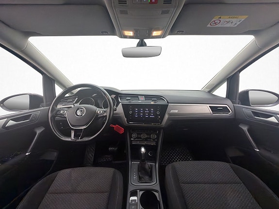 Volkswagen Touran 14 of 30
