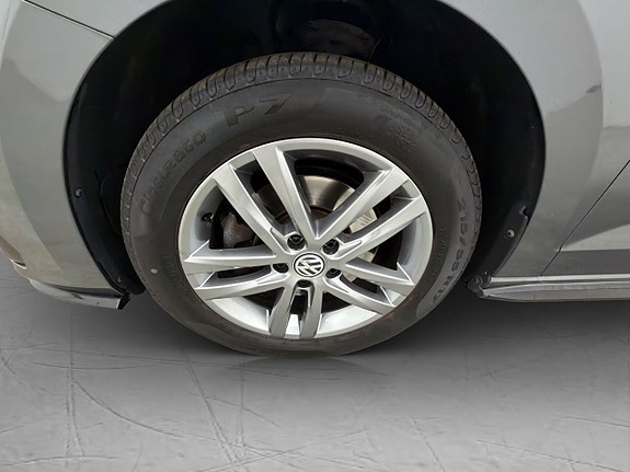 Volkswagen Touran 27 of 30