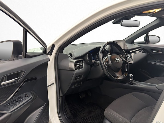 Toyota C-HR 11 of 28