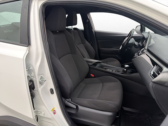 Toyota C-HR 23 of 28