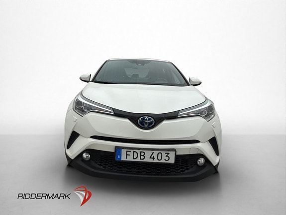 Toyota C-HR 2 of 28