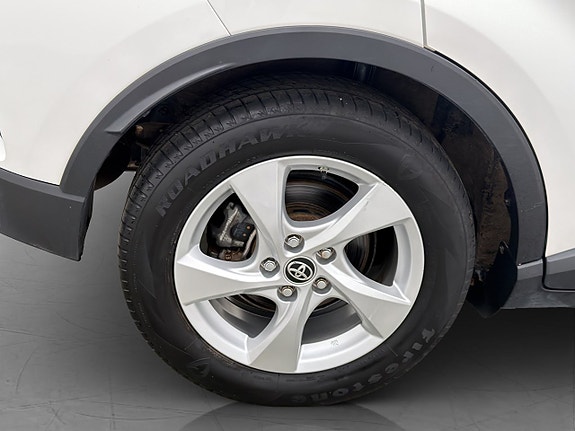Toyota C-HR 27 of 28
