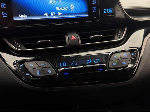 Toyota C-HR 20 of 28