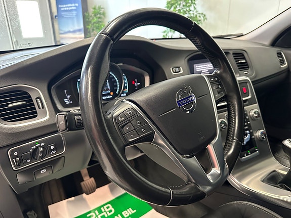Volvo V60 Cross Country 13 of 30