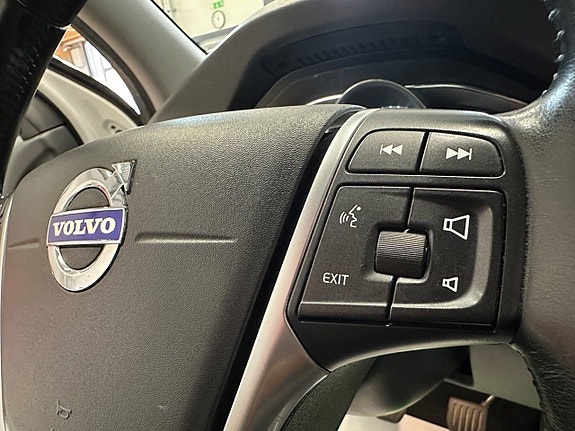 Volvo V60 Cross Country 15 of 30