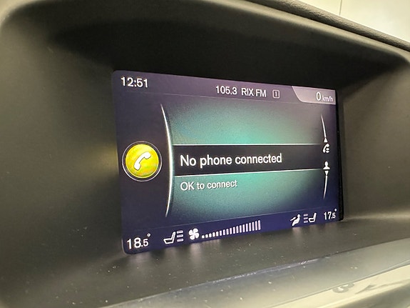 Volvo V60 Cross Country 21 of 30