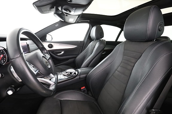 Mercedes-Benz E220 11 of 30