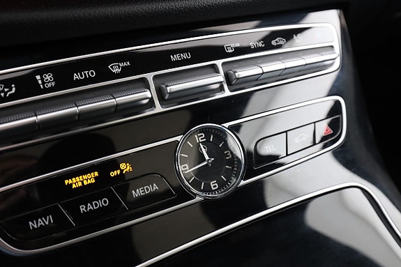 Mercedes-Benz E220 24 of 30