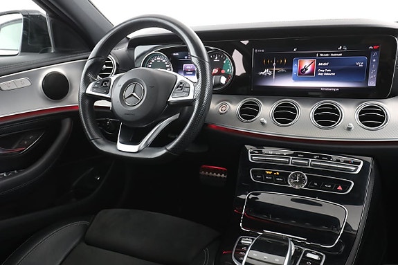 Mercedes-Benz E220 14 of 30