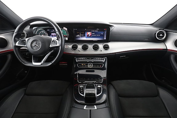 Mercedes-Benz E220 13 of 30