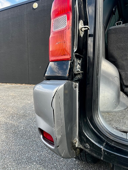 Toyota RAV4 8 of 9