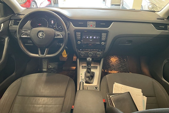 Skoda Octavia 9 of 17