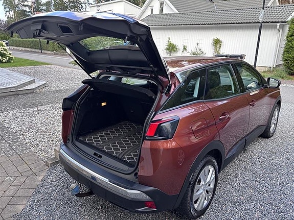 Peugeot 3008 3 of 5