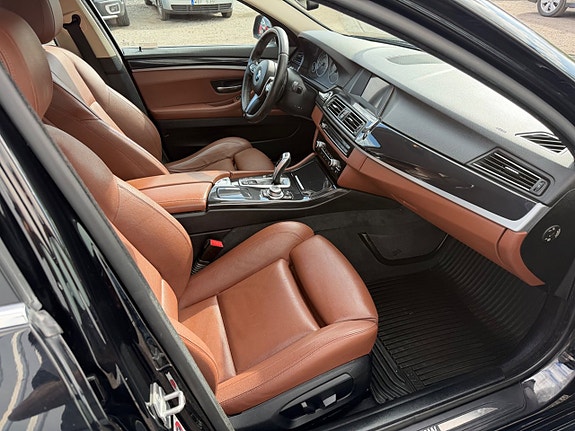 BMW 520d 15 of 25