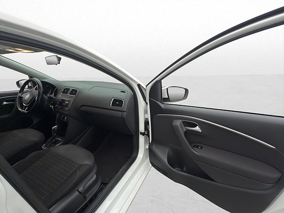 Volkswagen Polo 20 of 25