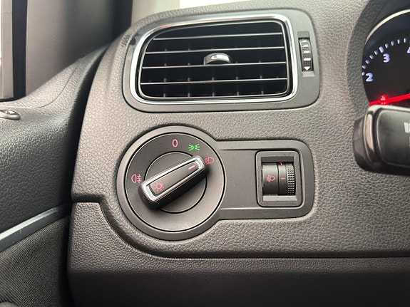 Volkswagen Polo 25 of 25
