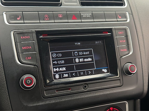 Volkswagen Polo 15 of 25