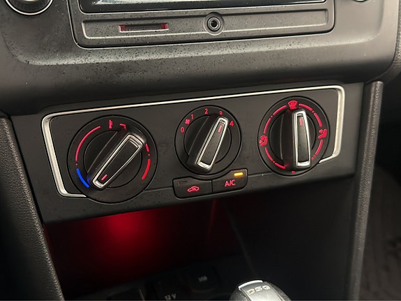 Volkswagen Polo 16 of 25