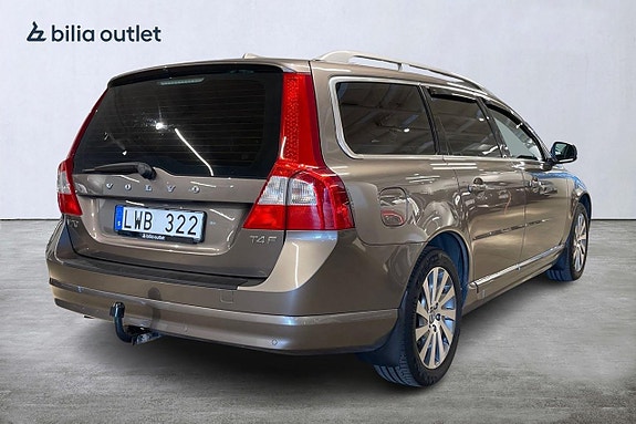 Volvo V70 8 of 25