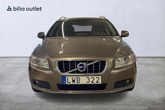 Volvo V70 3 of 25