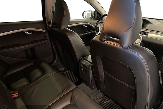 Volvo V70 20 of 25