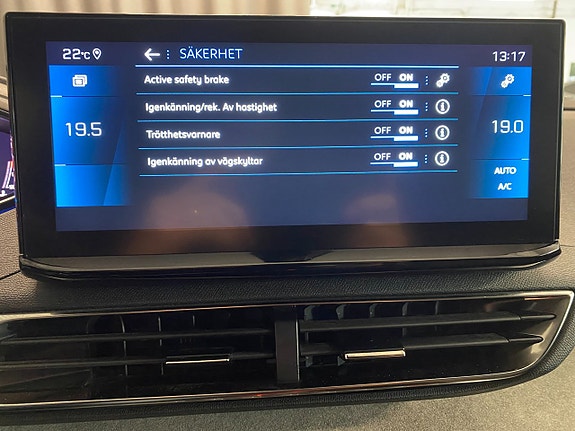 Peugeot 5008 19 of 27