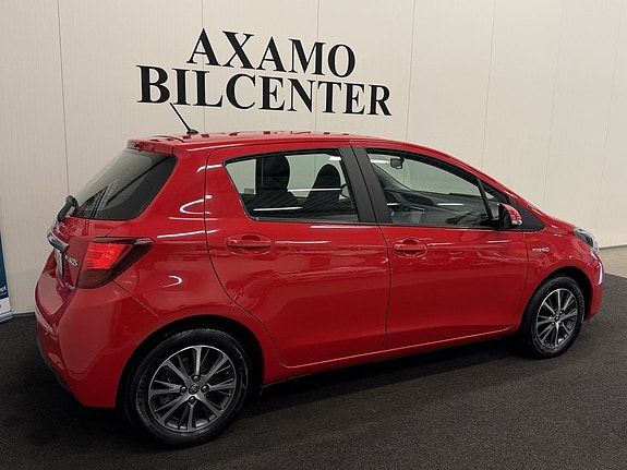 Toyota Yaris 6 of 14