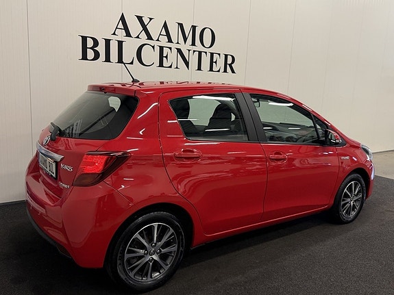 Toyota Yaris 4 of 14