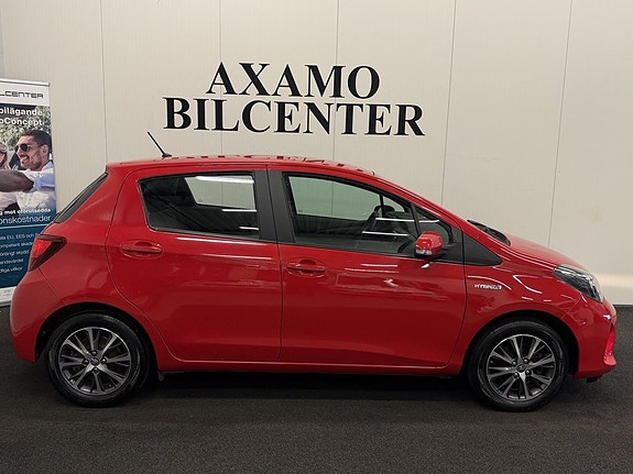 Toyota Yaris 3 of 14