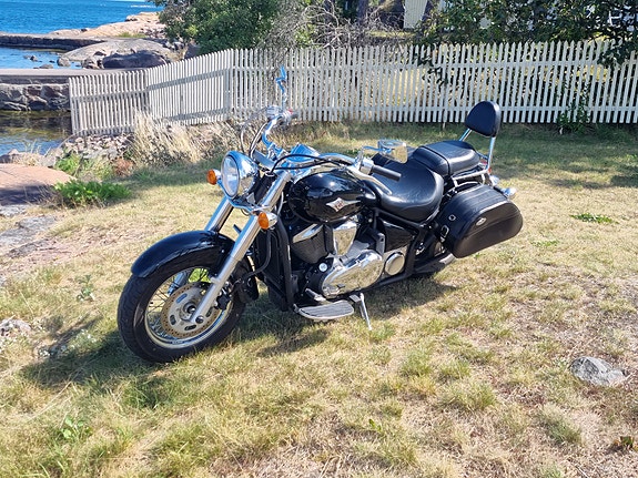 Kawasaki Vulcan 900 Classic 5 of 9
