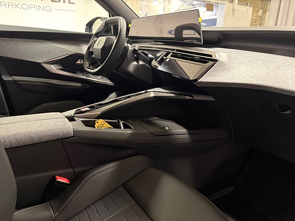 Peugeot e-3008 6 of 6