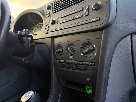 Saab 9-3 15 of 24