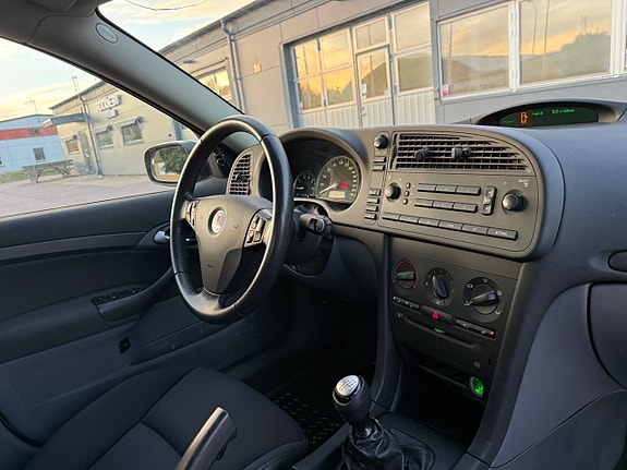 Saab 9-3 12 of 24