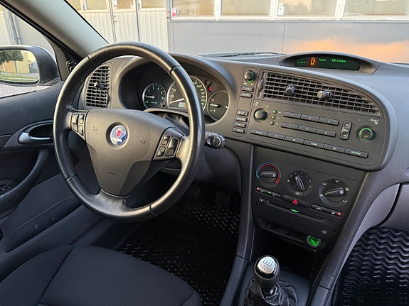 Saab 9-3 13 of 24