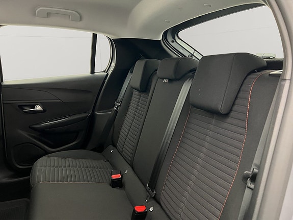 Peugeot e-208 21 of 30