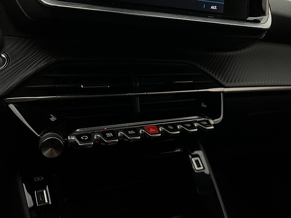 Peugeot e-208 17 of 30