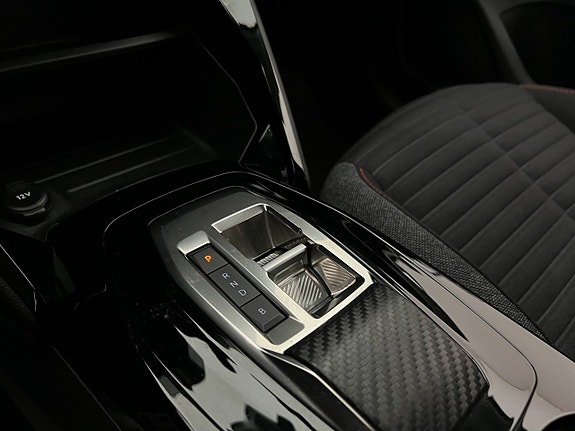 Peugeot e-208 18 of 30