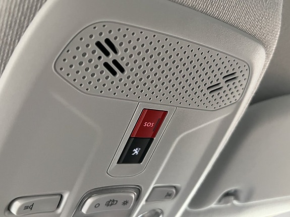 Peugeot e-208 24 of 30