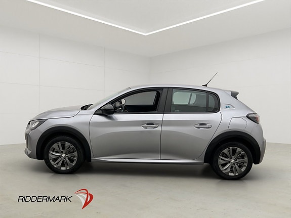 Peugeot e-208 8 of 30