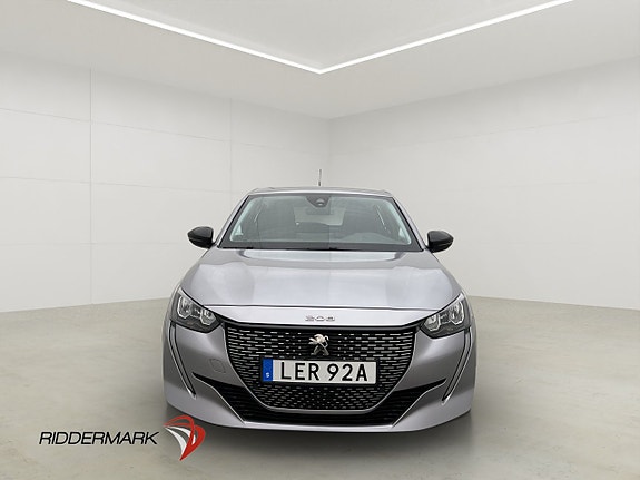 Peugeot e-208 3 of 30
