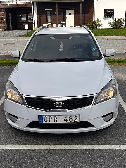 Kia Ceed 3 of 7