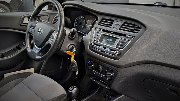 Hyundai i20 11 of 21