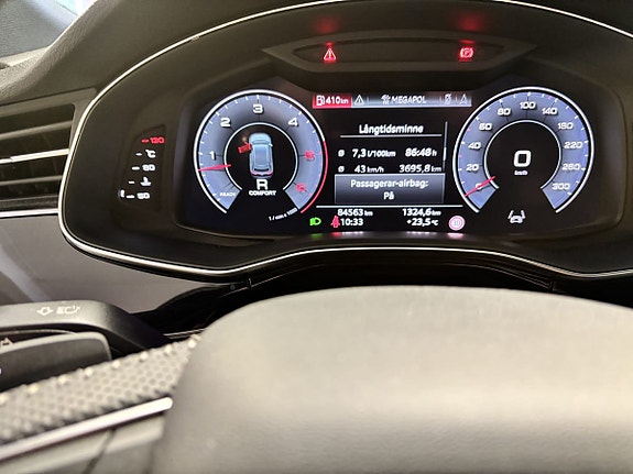 Audi Q8 11 of 19
