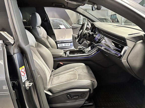 Audi Q8 14 of 19