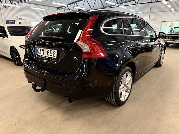 Volvo V60 4 of 9