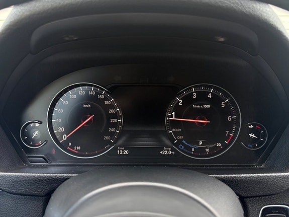 BMW 320i 13 of 20