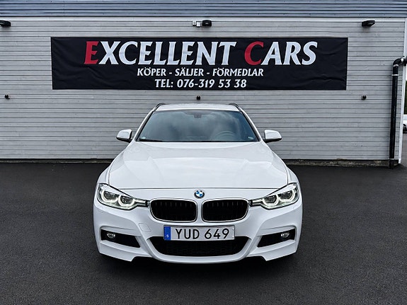 BMW 320i 2 of 20