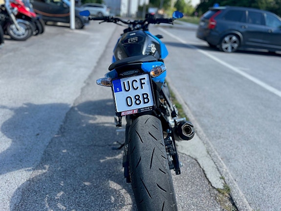 Suzuki GSX-8S 4 of 5